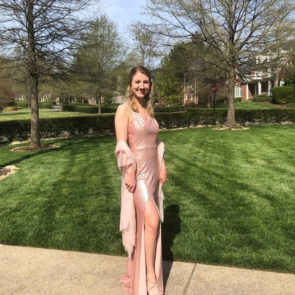 𝅺🌷PROM Dress pink sequins gown by Dress the Population Size 2.  Worn once - Picture 5 of 12